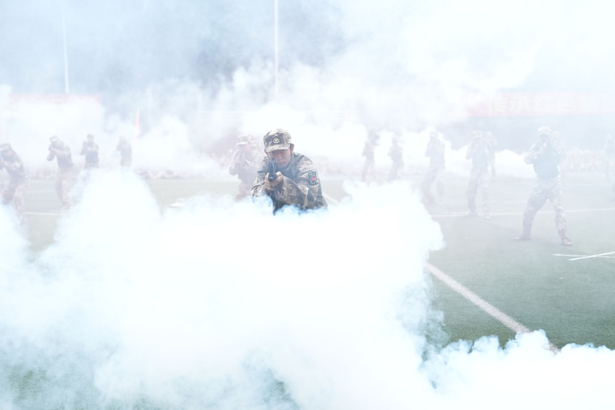 文件名称:9月21日上午,西南大学举行“铭记历史 矢志复兴”国防教育思政大课暨2025级本科生军训总结大会。周久淞 摄 (6).JPG原图大小:21.76MB
